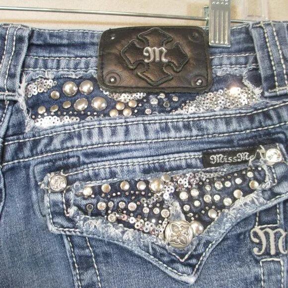 MISS ME Women's Denim Crystals Rhinestone Low Rise Cuffed Capri Blue Jeans 32 - Picture 6 of 9